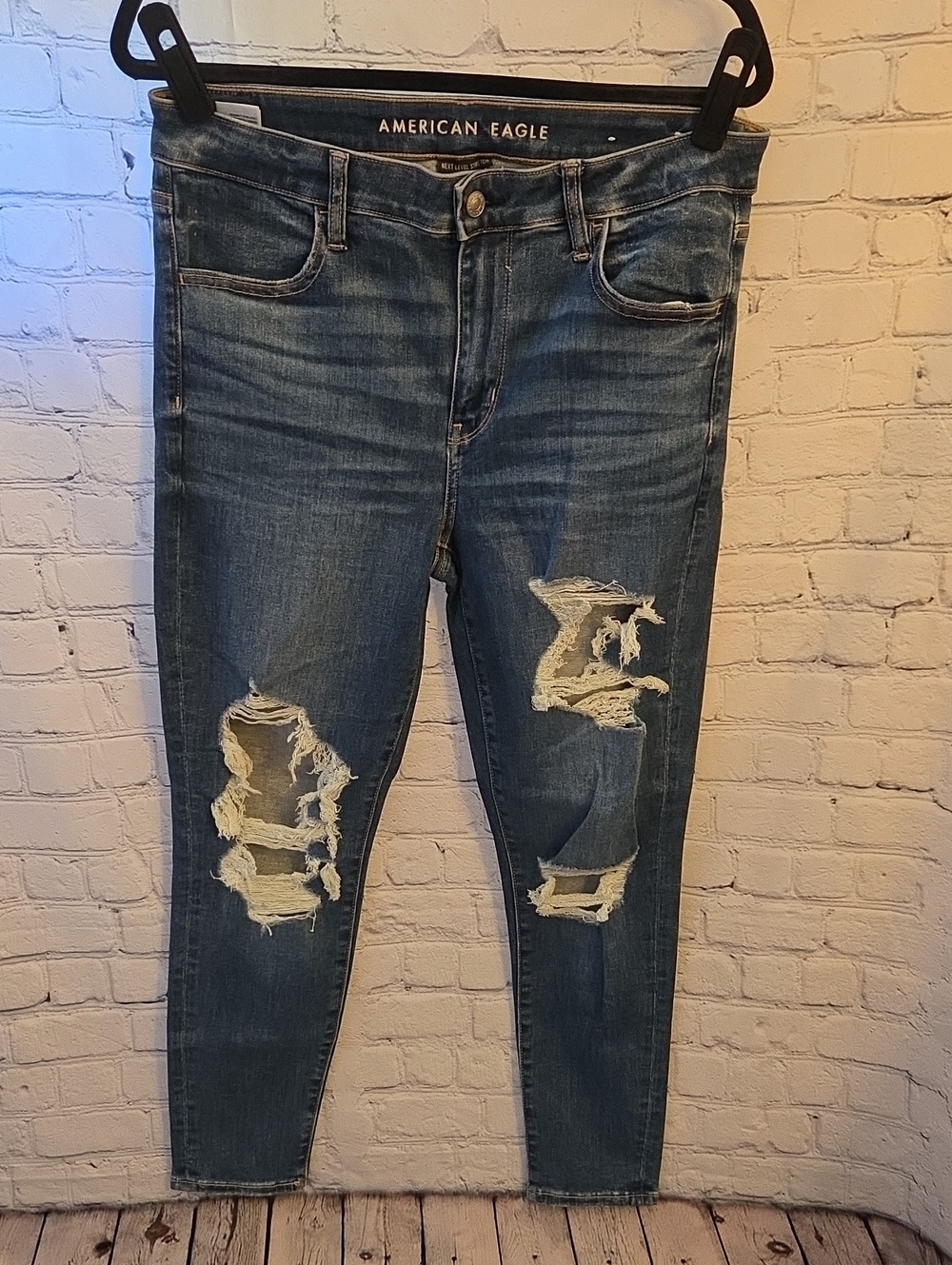 American Eagle Outfitters Distressed Medium Blue Skinny Jeans